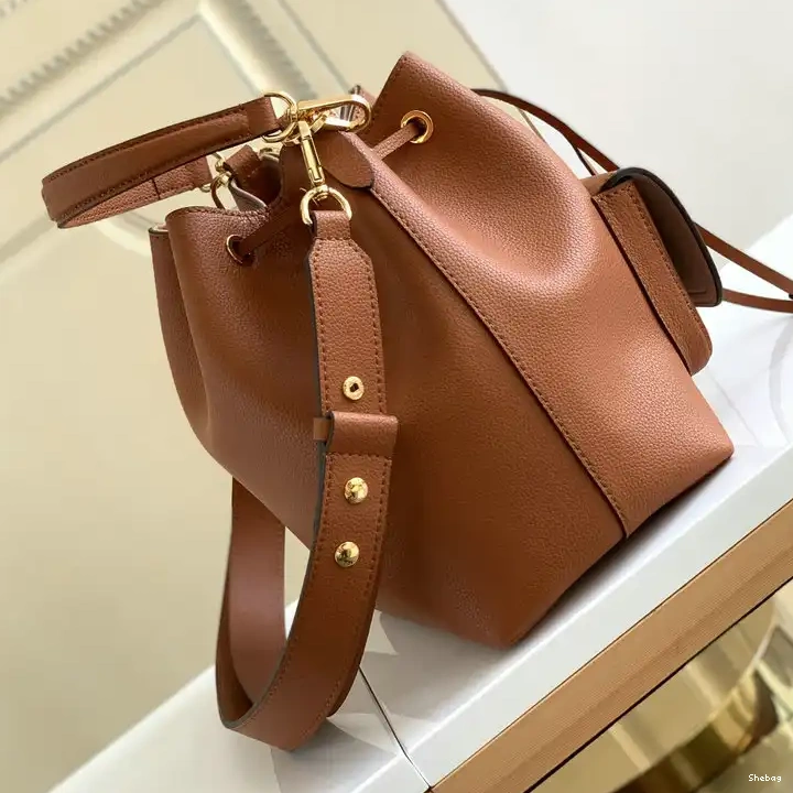 2110YA0037 Bags LV 0712